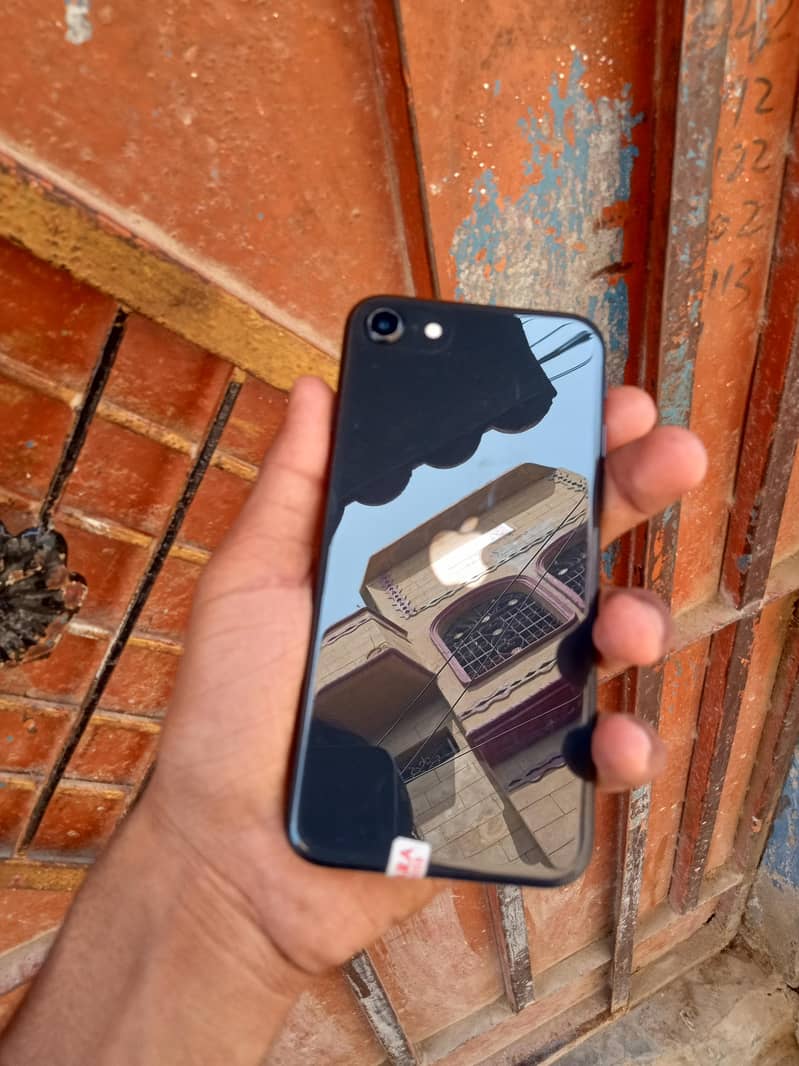Apple iPhone SE 3