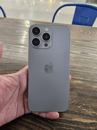 iPhone 15 Pro Max 512GB Natural Titanium
