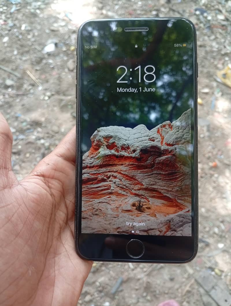 Apple iPhone 7 Plus 2