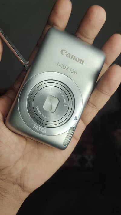 Canon IXUS 130 With 4GB Card