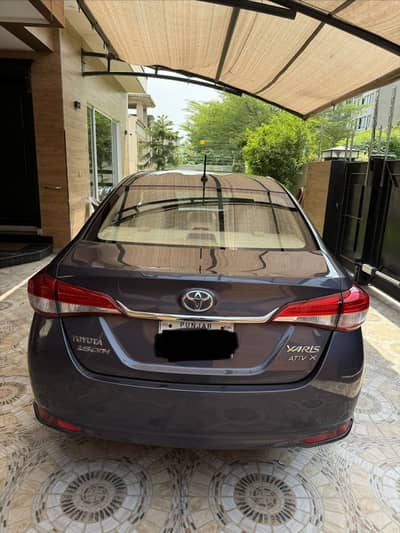 Toyota Yaris ativ 1.5 2020 (Total genuine )