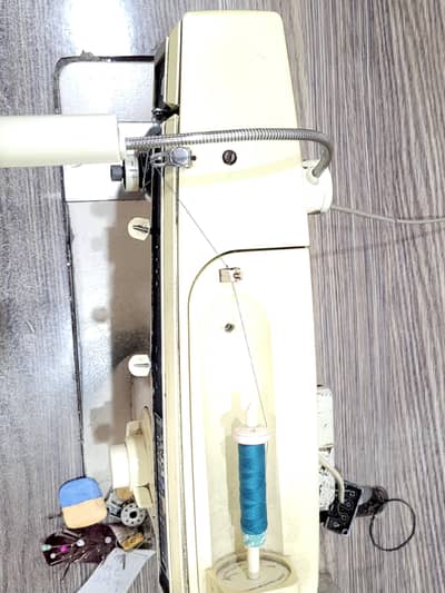 ORIGINAL SINGER SEWING MACHINE