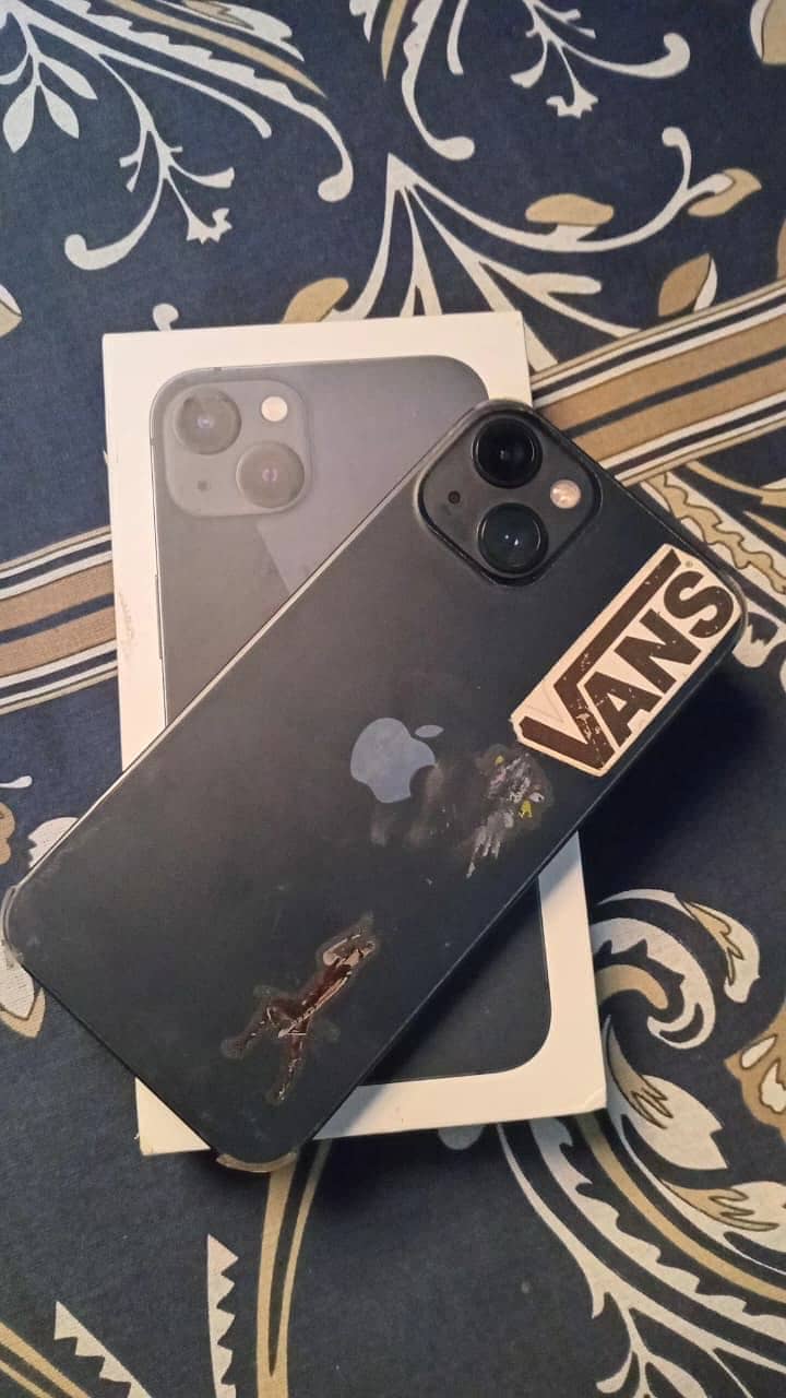 Apple iPhone 13 0