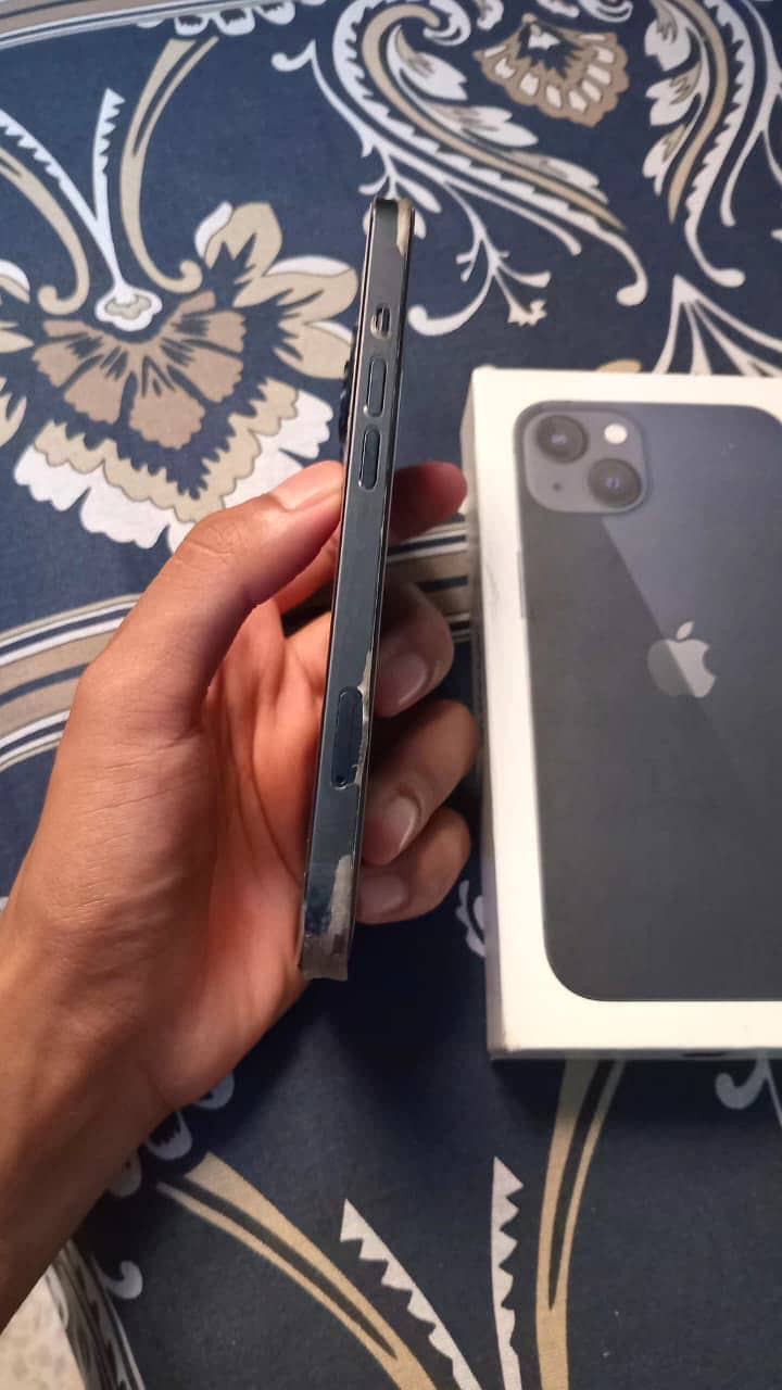 Apple iPhone 13 3