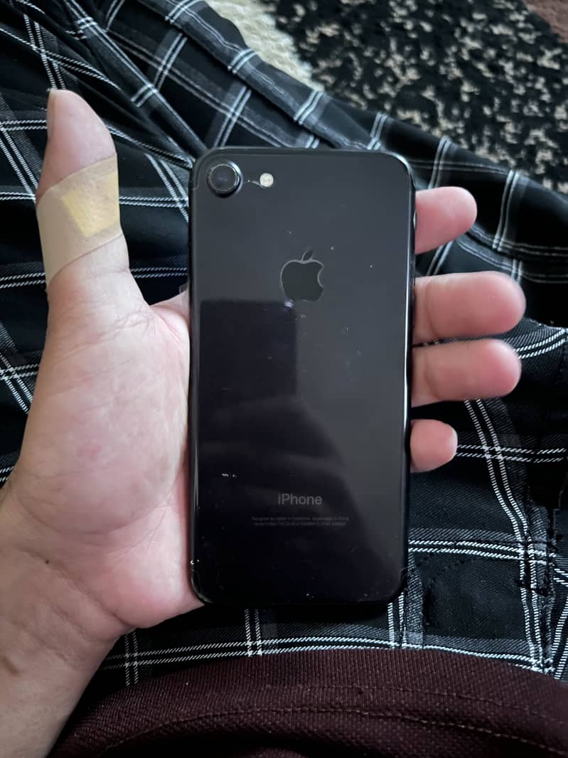 Apple iPhone 7 1