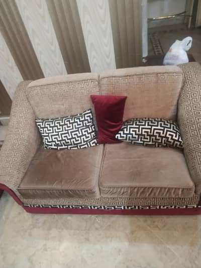 we have 3 sofaas ( 3 seater , 3 seater , 2 seater