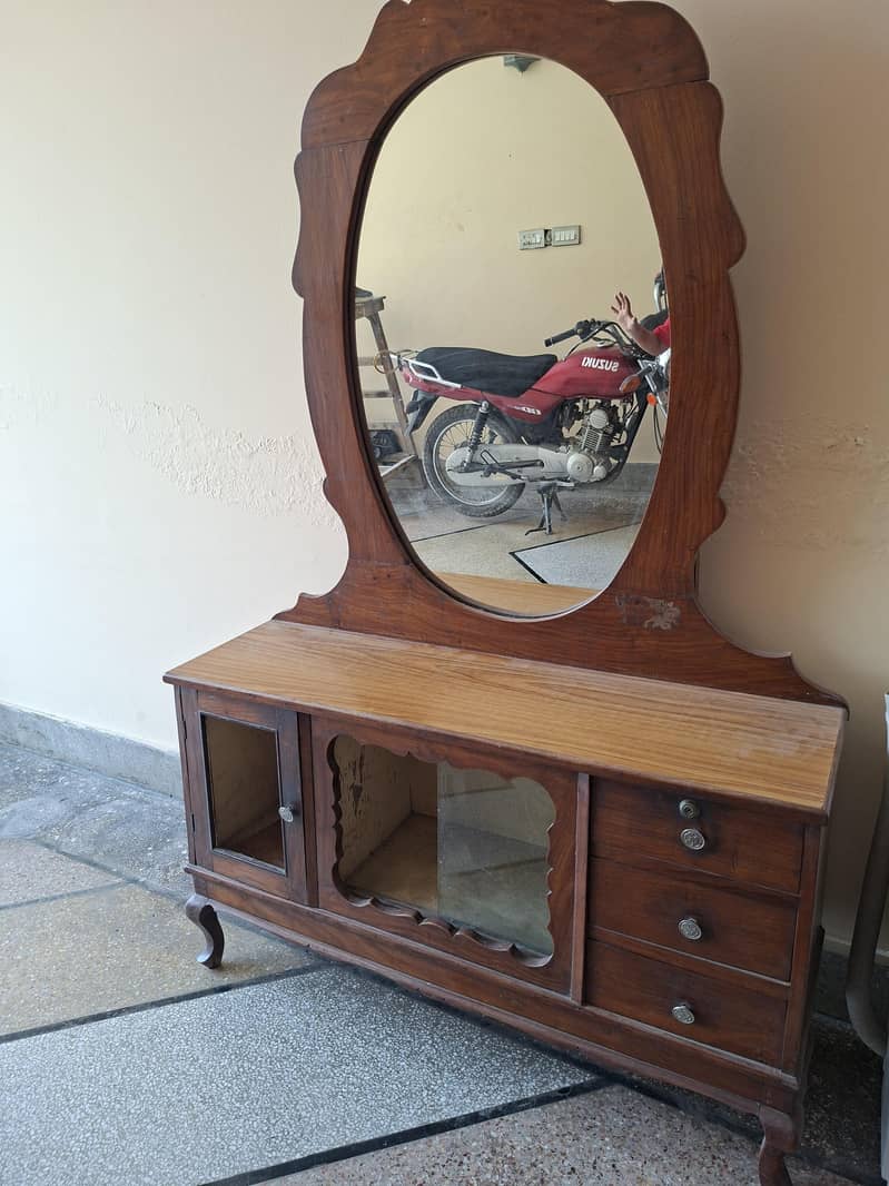dressing table 0