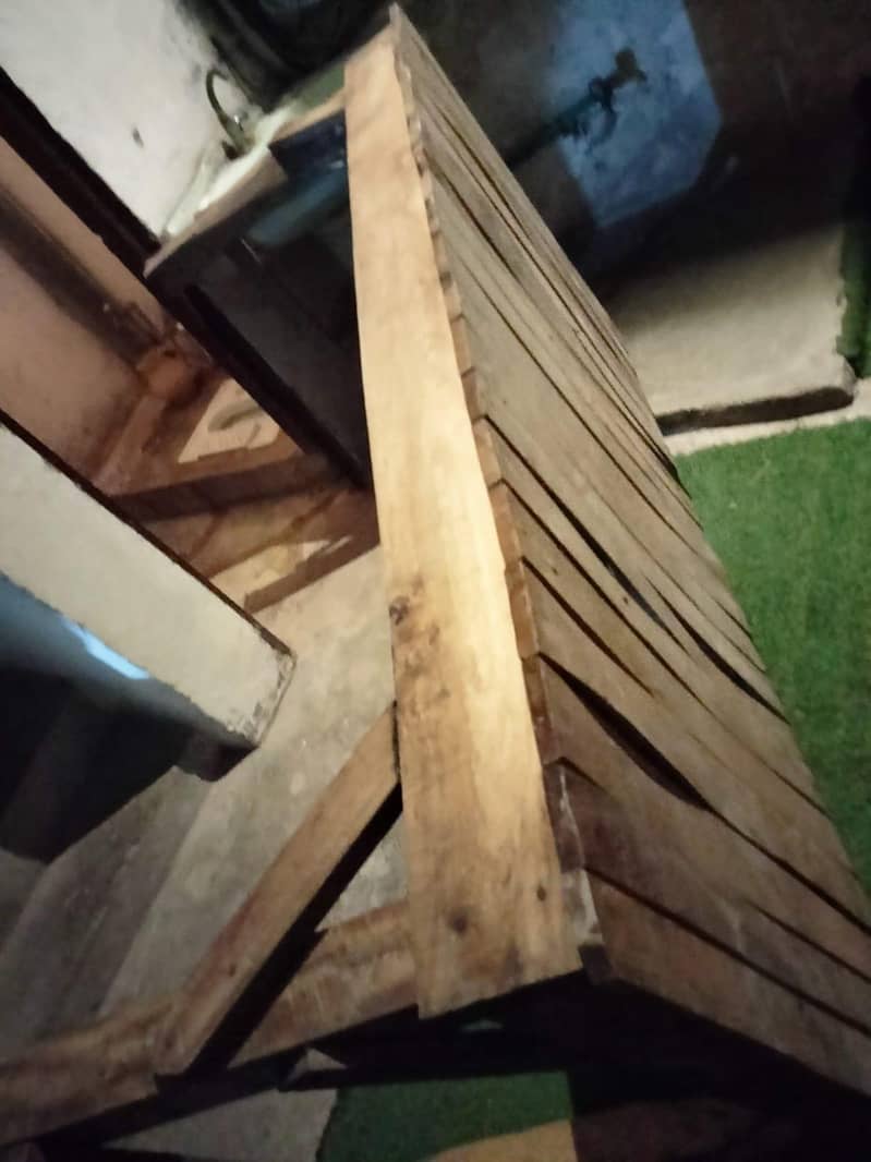 An ice table 1