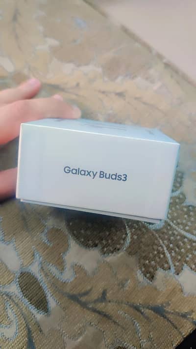 Samsung Galaxy ear buds 3