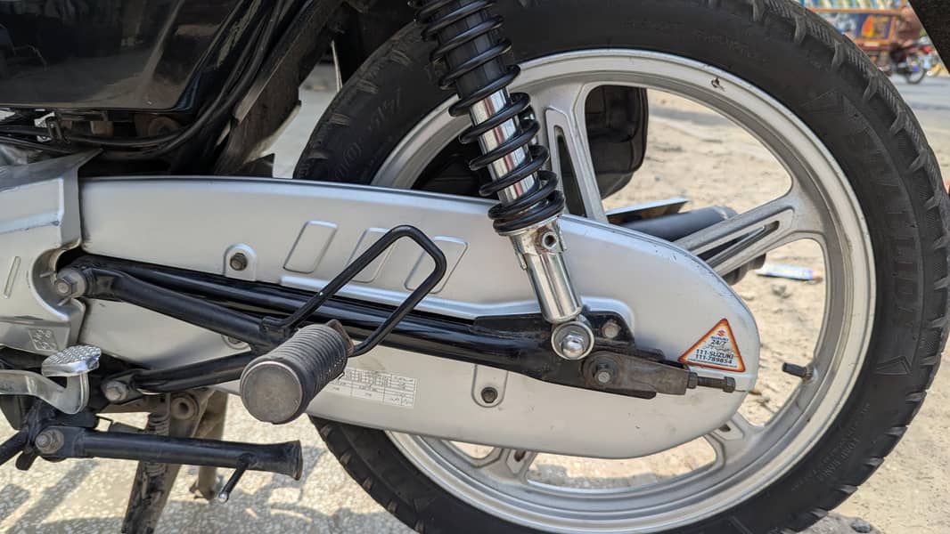 Suzuki 2