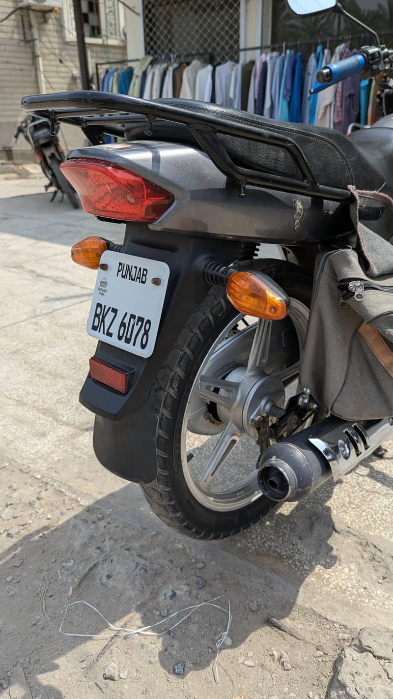 Suzuki 4