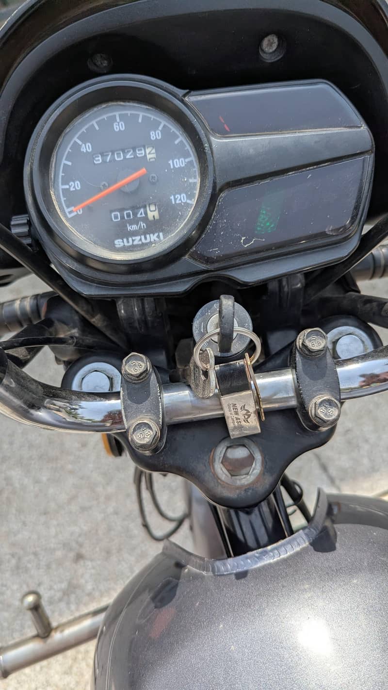 Suzuki 12