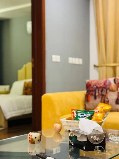 Per day& Daily basis weekly basis one bedrooms fully furnished luxury apartments available for rent Gulberg greens Islamabad
