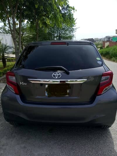 Toyota Vitz 2014