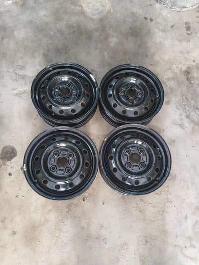 Alto VXL steel rims