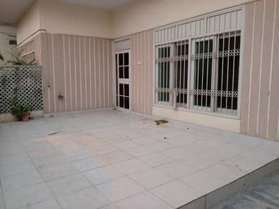 Gulshan Iqbal block 13 D2 400 gaz corner house for sale contact