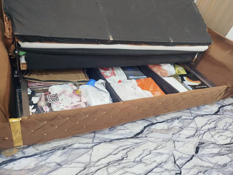 Sofa cum Bed 3-Seater (10/10 Condition) with Storage 3