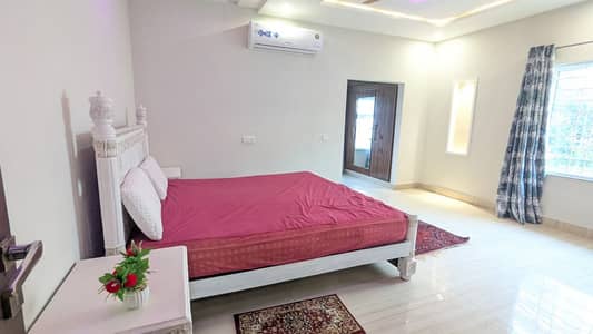 FOR RENT Luxury Furnished 3 Bedrooms Upper Portion with Separate Gate F_7/2