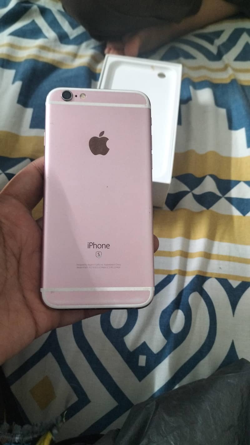 Apple iPhone 7 Plus 0
