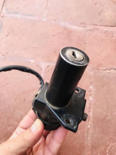 Yamaha YBR original genuine ignition switch for sale working perfectly