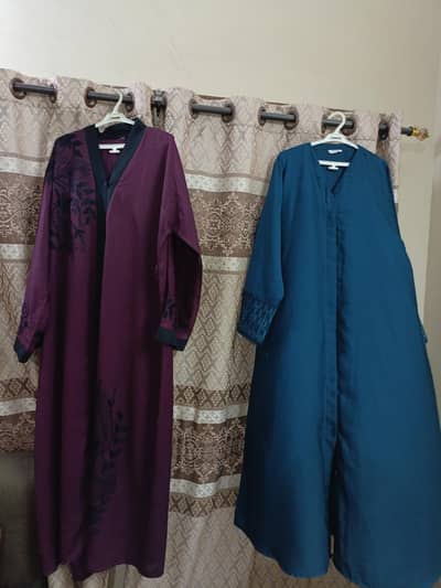 Maroon Abaya / Green Abaya