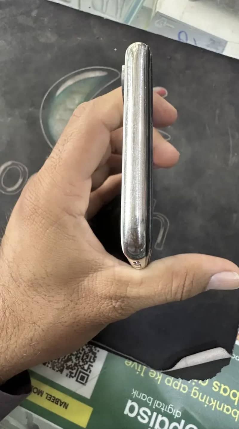iPhone X 3