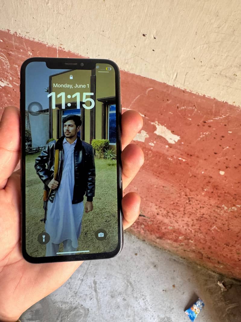 Apple iPhone X 3
