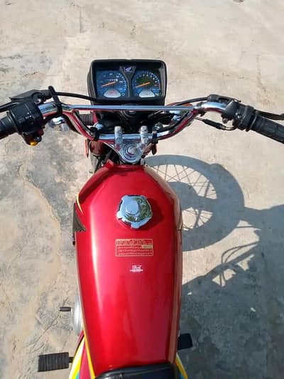 Honda CG 125 model 2019 for urgent sale