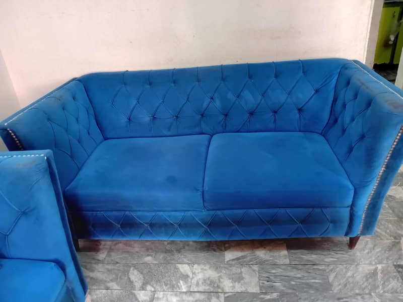 5 setter sofa 1