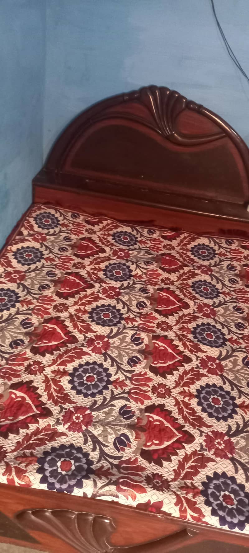 Double Bed and Dressing Table 4