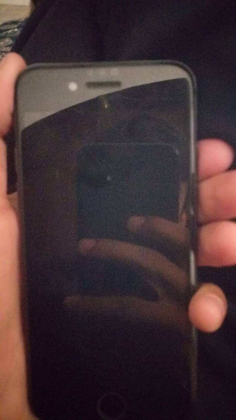 Apple iPhone 8 0