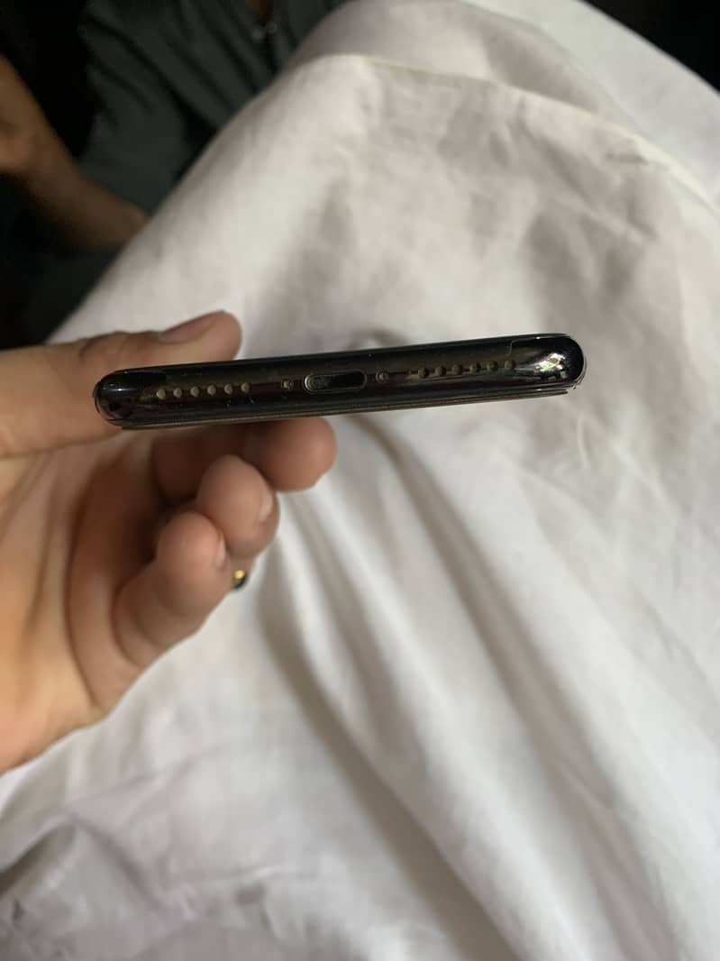 iPhone XS 1