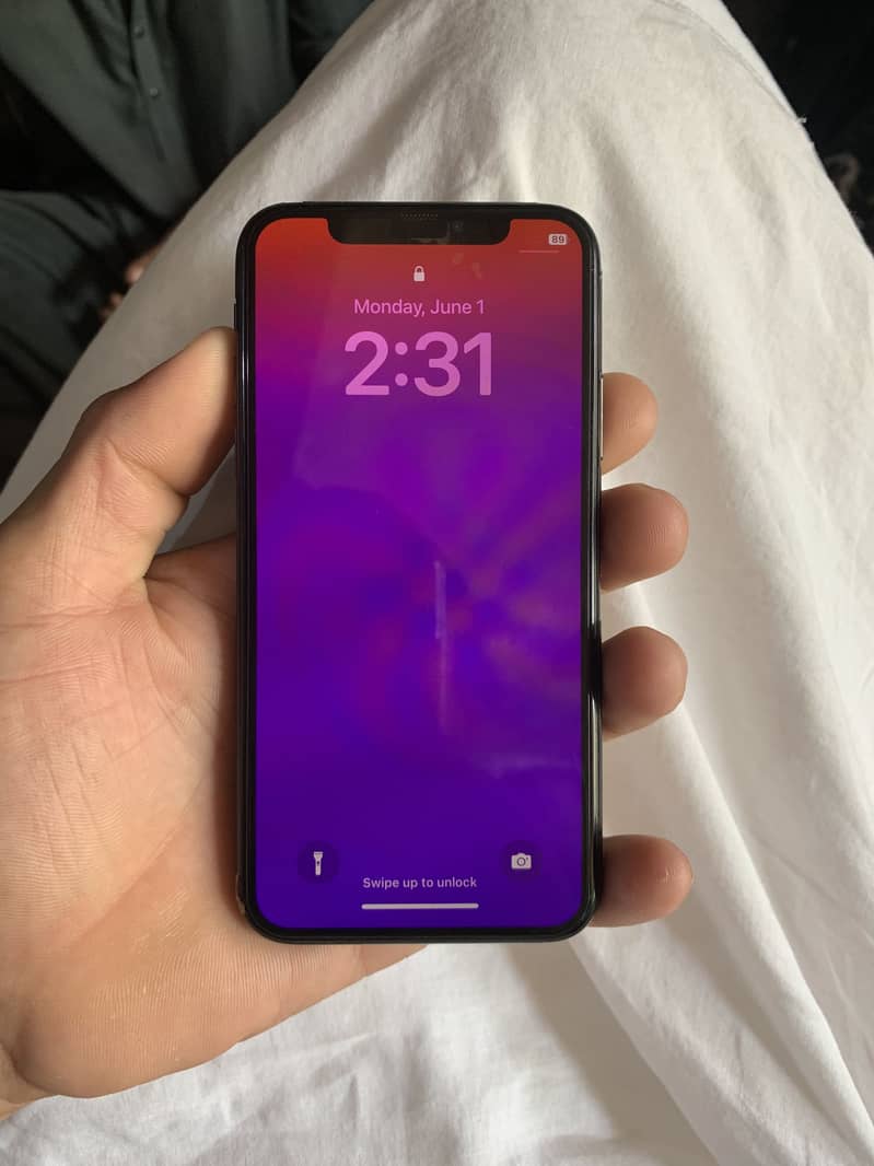iPhone XS 3