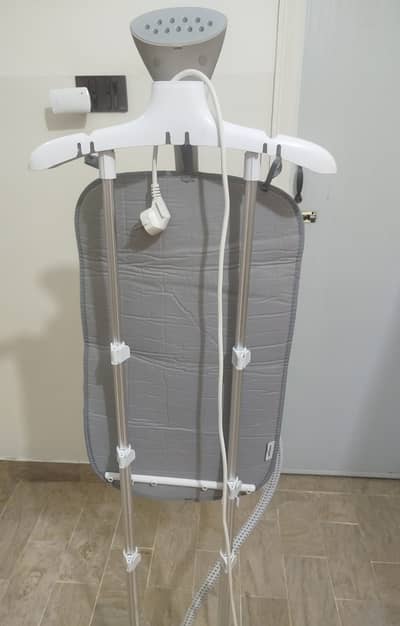 Steamer for Sale with Box, Brand Philips