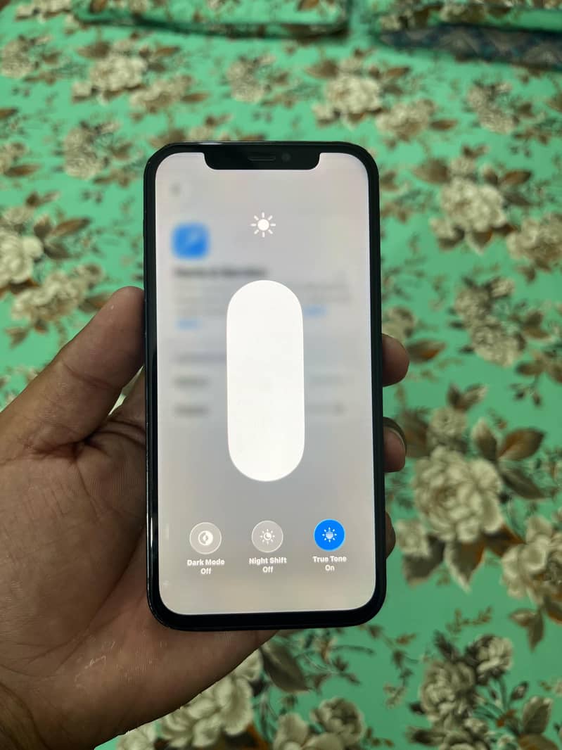 iPhone 12 7