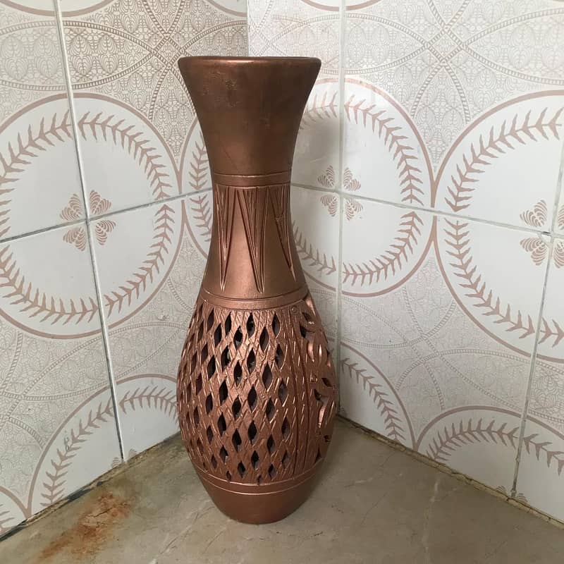 decor vase 2