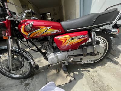 Honda 125 in brand new condition
