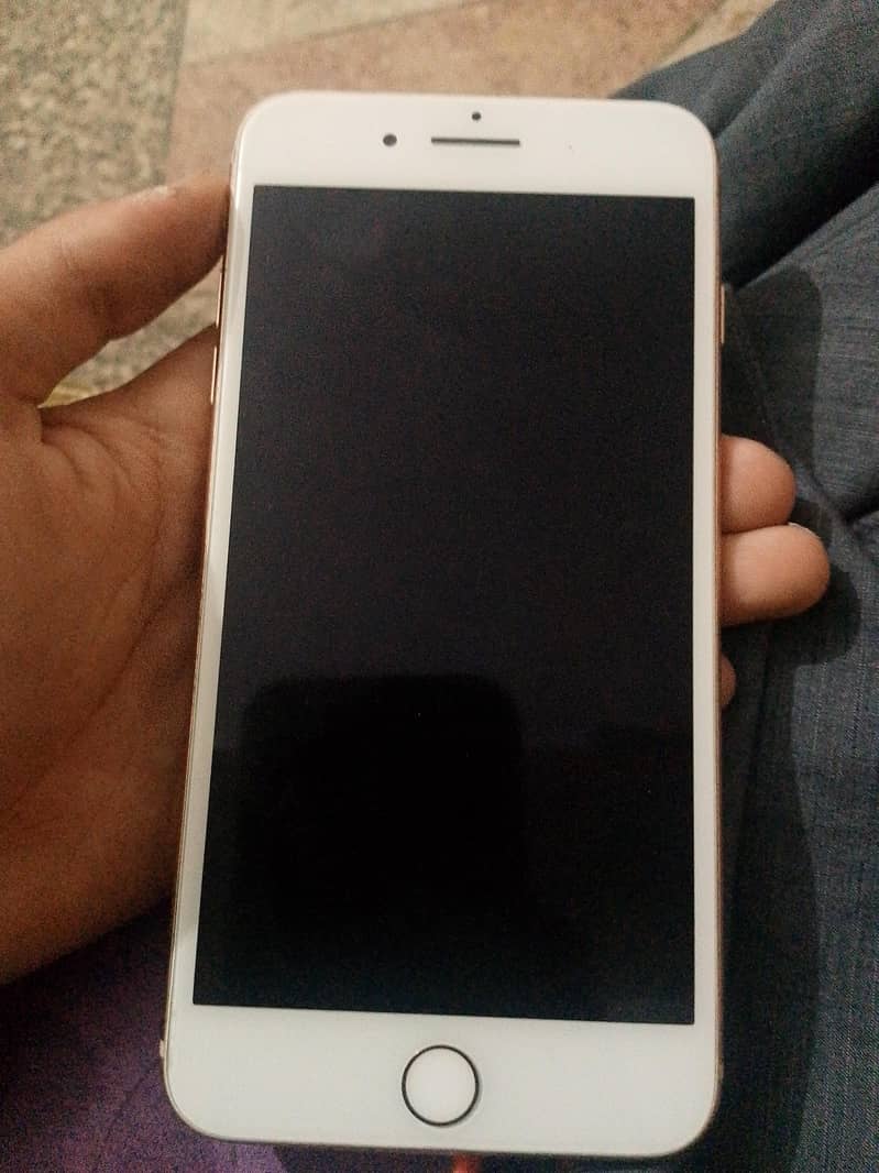 Apple iPhone 8 Plus 0