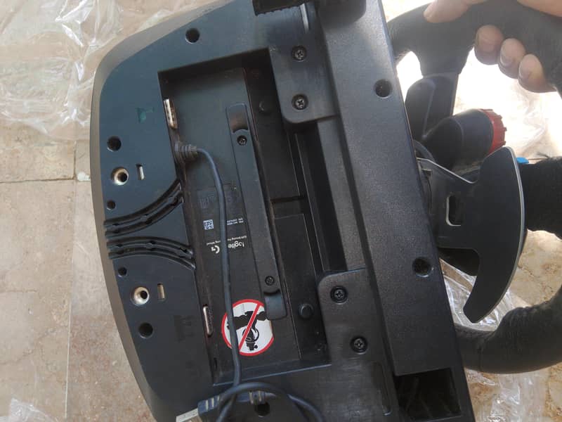 Logitech steering wheel 1