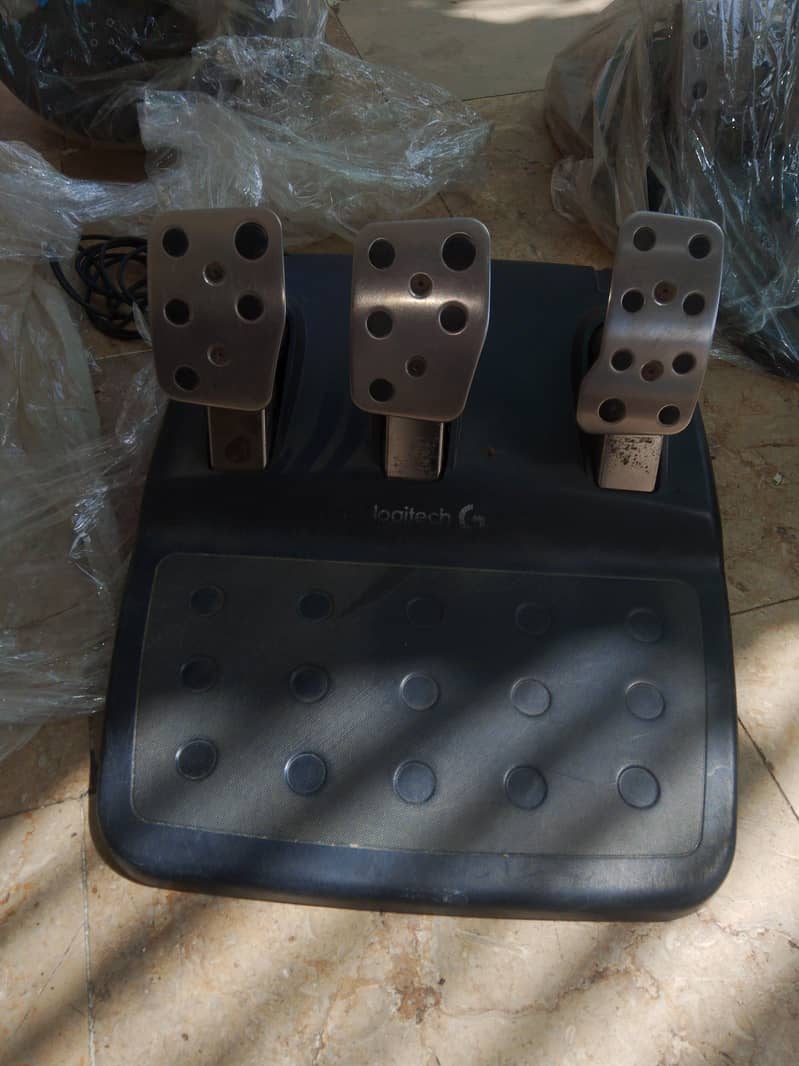 Logitech steering wheel 2