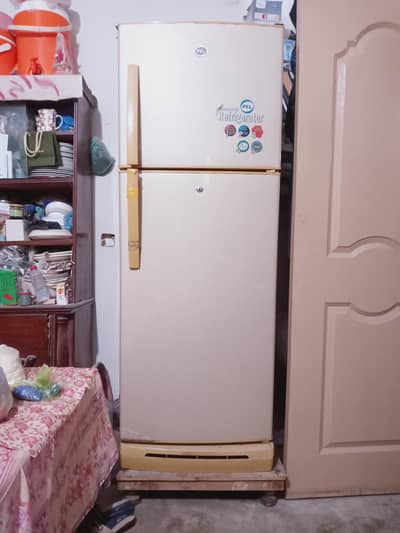 PEL Deluxe 6400 Refrigerator, 12CuFt 100% Working Perfect Condition