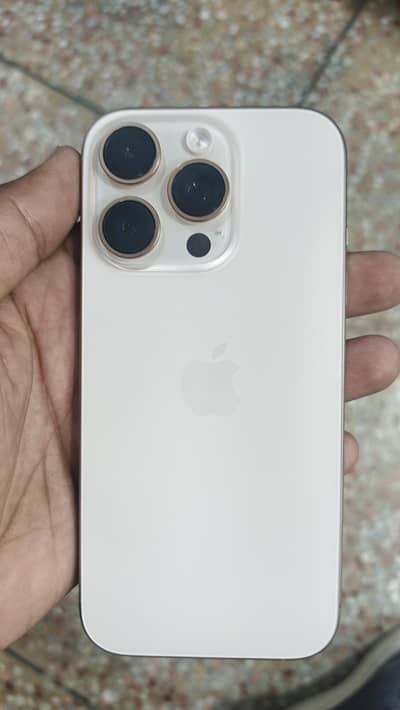 Apple iPhone 16 Pro