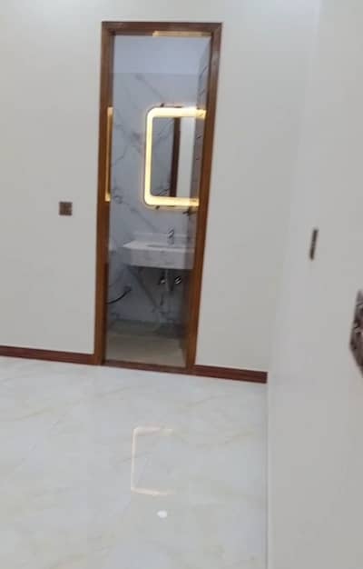 120 Yards Block A 2 Kitchens 40ft Road