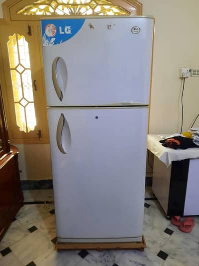 LG Non Frost Double Door Fridge For Sale – Achi Condition Mein