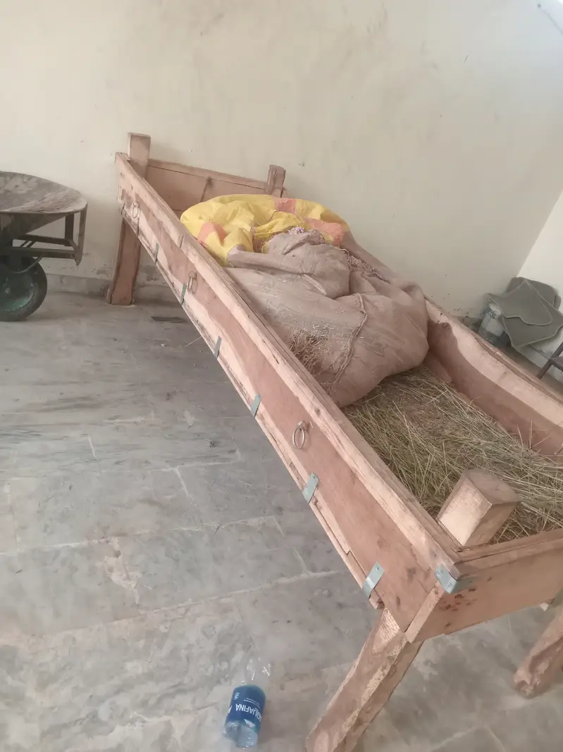Khurrli for cows and buffalows charra feeding stands