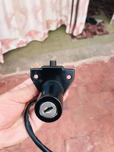 Yamaha YBR original genuine ignition switch for sale working perfectly