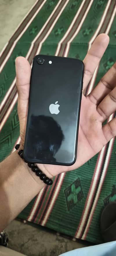 Apple iPhone SE
