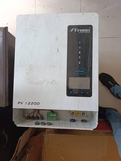 Fronous PV12200, Platinum.