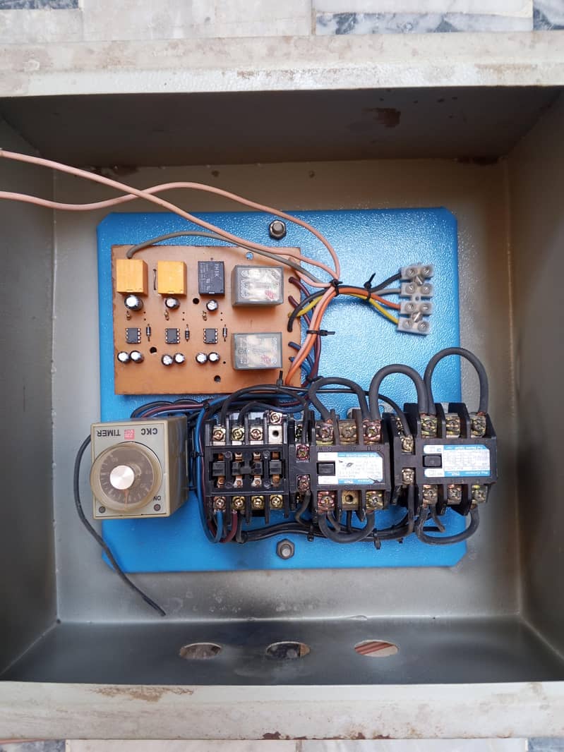 AUTOMATIC GENERATER STARTING RELAY 1