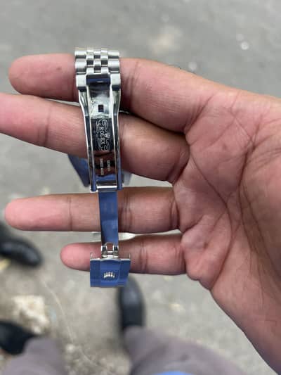 AAA Quality neat and clean watch